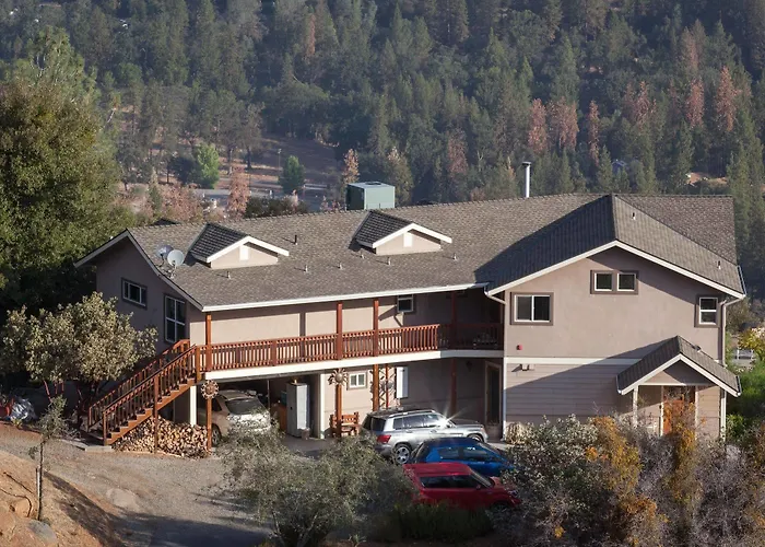 Yosemite Sierra View Bed & Breakfast